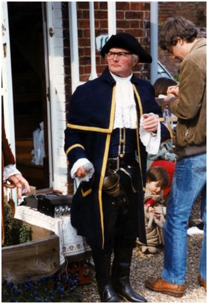 394x583 pixels (102K)